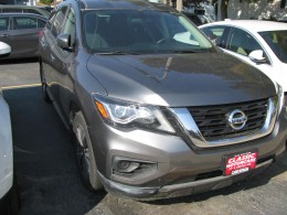 BUY NISSAN PATHFINDER 2017 S, 7dayautos