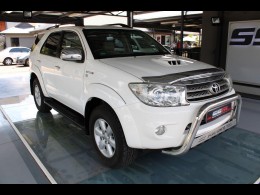 BUY TOYOTA FORTUNER 2011 3.0D-4D R/B, 7dayautos